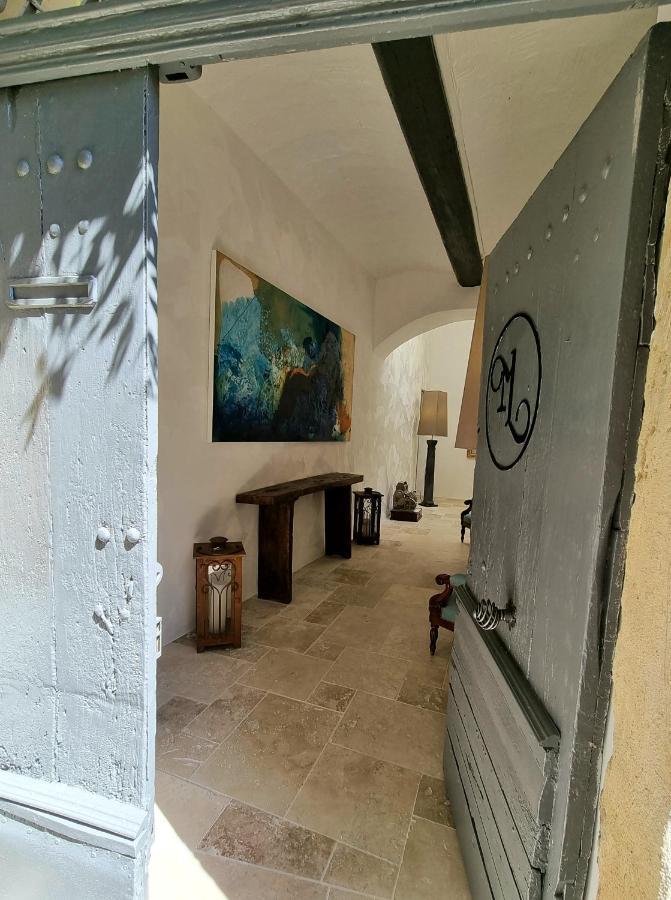 LA MAISON DE LIVIA, chambres et table d'hôtes Sauzet (Gard) Exterior foto